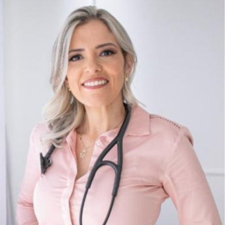 Dra. Lívia Pitta Vieira